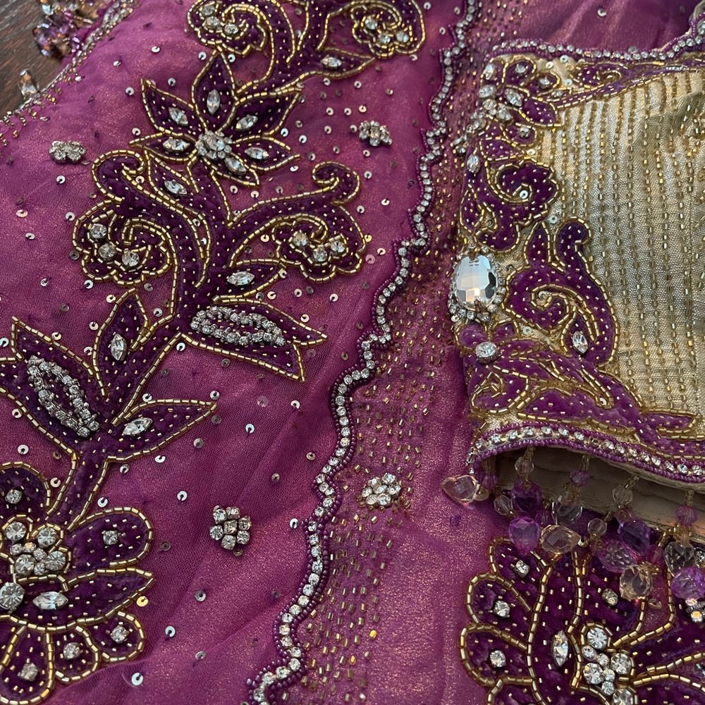 Magenta Saree Fabric Net And Shimmer - image 1